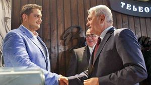 Liviu Dragnea și finanțatorul de la Turris Turnu Măgurele, Valentin Dragnea, au primit interdicție de a intra în SUA!
