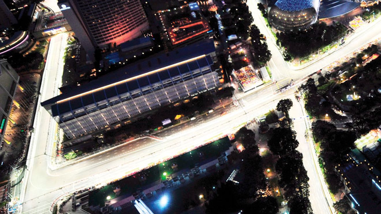 În Singapore, cu 300 km/h sub reflector