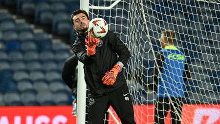 Condiția pusă de Andrei Vlad pentru a semna și a fi prezentat oficial la Petrolul! Acum doar se antrenează în Antalya sub comanda lui Adi Mutu. EXCLUSIV