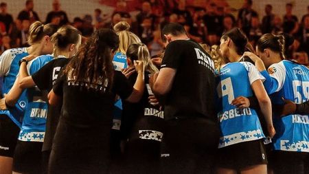 10 etape de suspendare! Sancțiune-record în handbal pentru „perechea” care a oficiat CSM București - Gloria Bistrița din Supercupa României. EXCLUSIV