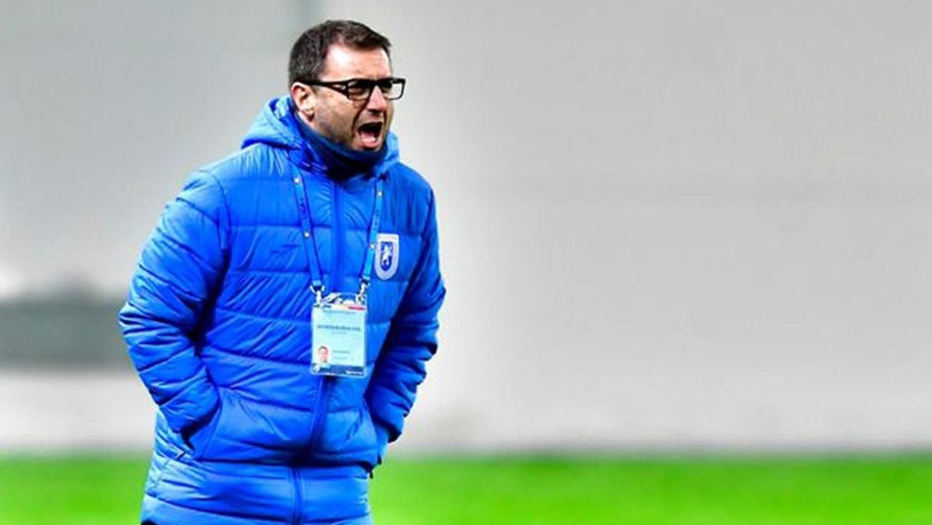 Mangia mai vrea jucători: "Avem două posturi neacoperite". Italianul face o comparație între Bic și Bărbuț