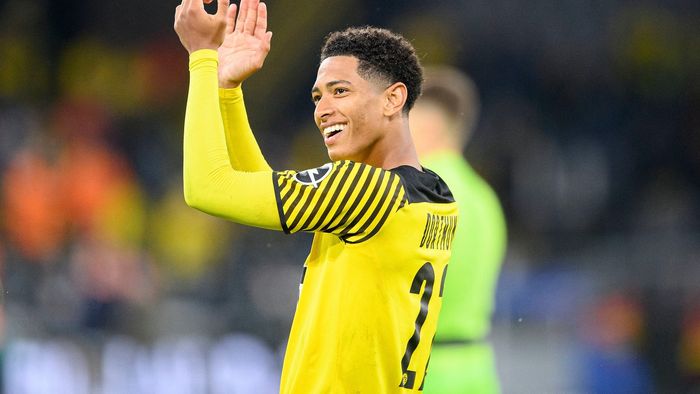 Liverpool vrea să doboare recordul de transfer al clubului cu aducerea lui Jude Bellingham de la Borussia Dortmund pentru 100 de milioane de euro!