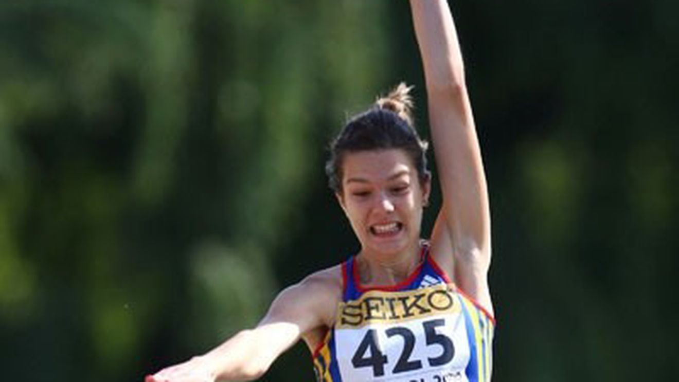 Alina Rotaru,** argint la lungime