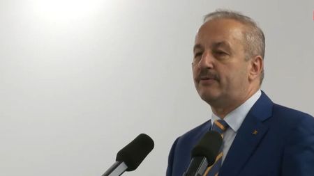 Ministrul Apărării, răspuns clar pentru Gigi Becali și Florin Tănase! FCSB nu are permisiunea să joace în Ghencea: „N-a investit căpitanul lor, ci statul român. Nu reacționează toată lumea din țară pentru că cineva vorbește la TV”