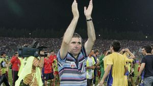 Hagi lucrează pentru Dinamo! Vezi aici cum