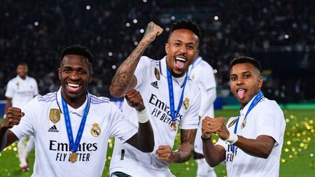 O vedetă de la Real Madrid s-a înțeles cu FC Barcelona înainte de a ajunge pe Santiago Bernabeu! Cum l-a „furat” Florentino Perez marii rivale