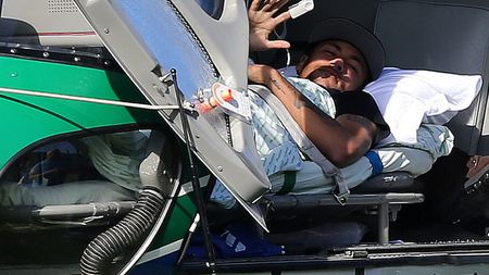 Accidentarea lui Neymar putea fi și mai dramatică. Scolari: "Nu își simțea picioarele imediat după accidentare
