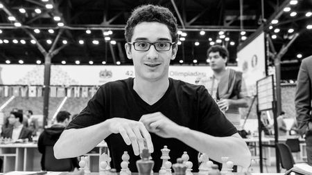 Cine este Fabiano Caruana, șahistul care practică yoga și a jucat contra unei mașini Tesla | SPECIAL