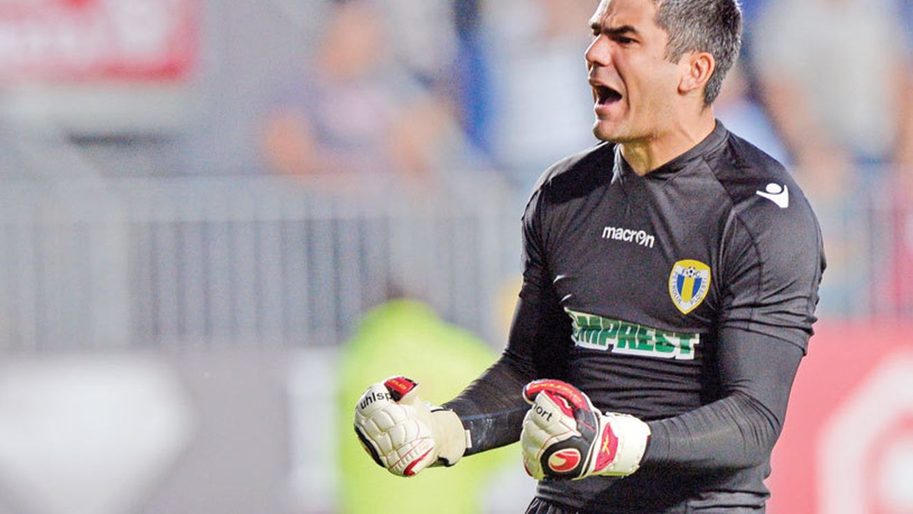 Revine Bornescu la "U" Cluj? Walter poartă negocieri cu portarul Petrolului
