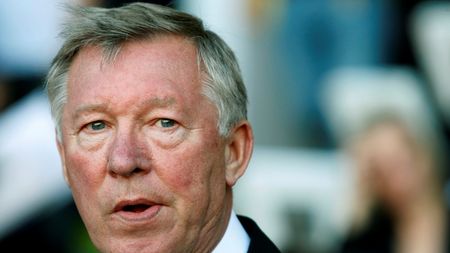 După Chelsea - Manchester 1-0** Ferguson sare la gâtul centralului!