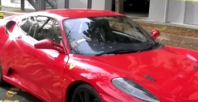 Un bărbat a fost reclamat pentru că a construit un Ferrari fals