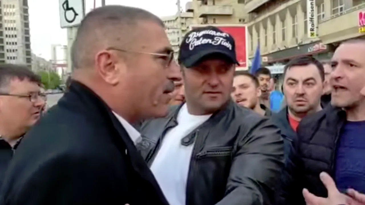 VIDEO | Vasile Cîtea, președintele FR Box, în conflict cu protestatarii la mitingul PSD. Scene reprobabile la Iași