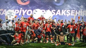 Istanbul Başakşehir, noua campioană din fotbalul turc! Silviu Lung le-a apărat un penalty. A câștigat titlul în premieră, unul dintre fanii clubului fiind președintele Recep Erdogan