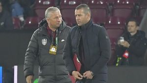 Dan Petrescu a rămas șocat: fotbalistul a plecat de la CFR Cluj, în mijloc de play-off, pentru că e rezervă și nu și-a primit banii!