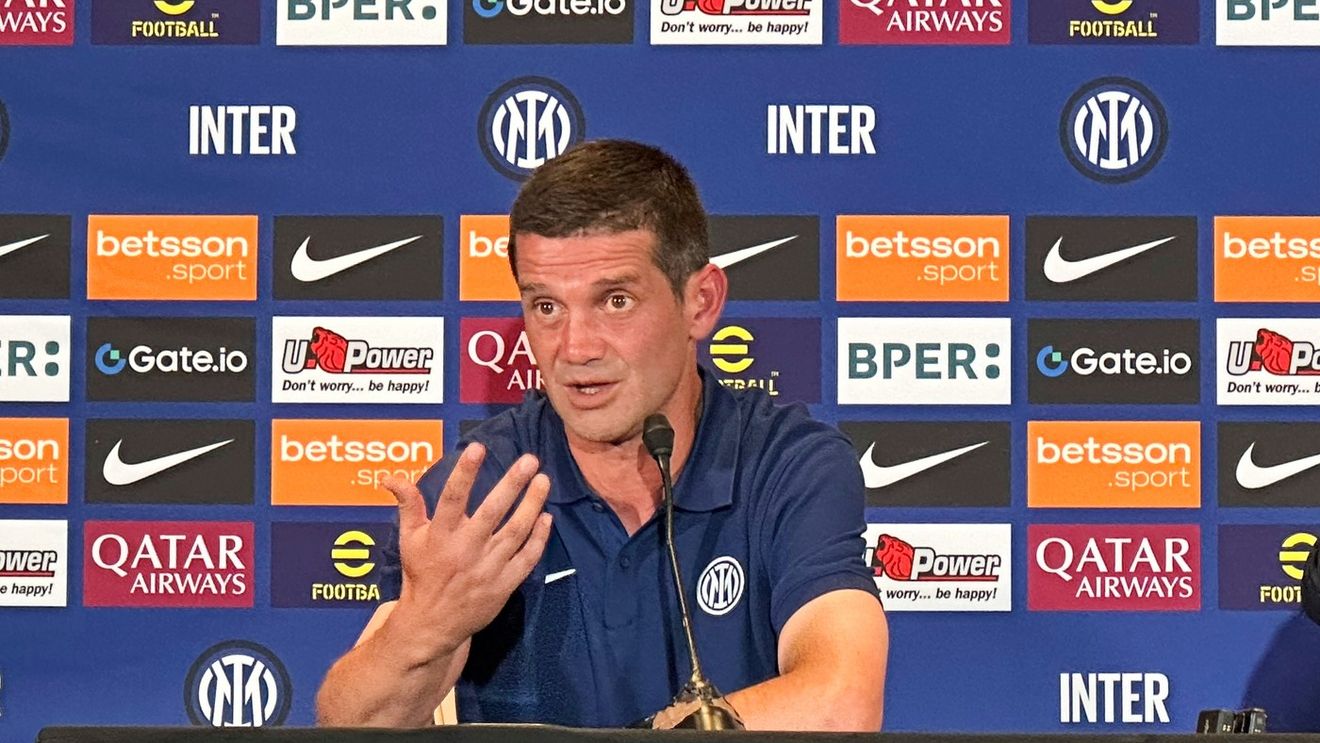 „Napoli e favorită cu banii pe care i-a cheltuit pe transferuri”. Chivu aruncă presiunea pe campioana Italiei