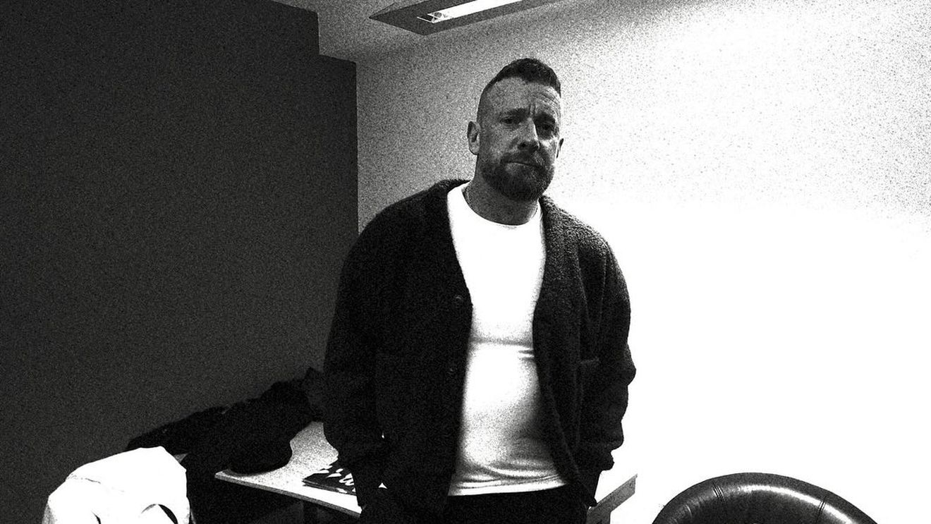 Bărbatul a ajuns la sapă de lemn după ce a tocat o avere de 15 milioane de euro. A rupt tăcerea despre problemele sale