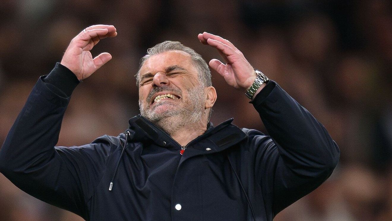 Scandal cât casa la echipa lui Radu Drăgușin. Se caută „cârtița” din club și pe lista suspecților mai sunt doar câteva nume: „E clar că e cineva care scurge informațiile și ne face rău”