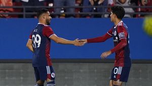 S-a ales praful de cariera „perlei” lui Gică Hagi. Nici la americani nu mai are loc