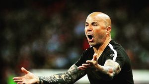 Al Hilal are înlocuitor pentru Răzvan Lucescu! Jorge Sampaoli, deturnat din drumul spre Marseille! Argentinianul își vinde bolidul de 400.000 de dolari | FOTO