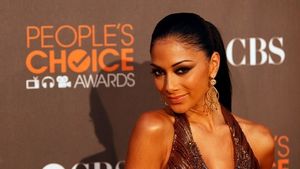 FOTO** A luat-o razna Hamilton?** S-a despărțit de "păpușa" Nicole!