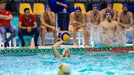 Surpriză uriașă la polo! Corona Sportul Studențesc a învins Steaua și le-a provocat adversarilor prima înfrângere pe plan intern în ultimul an și jumătate. „Studenții" au spart barajul Steaua - CSM Oradea din ultimii ani 