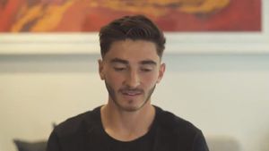 Revoluție în lumea fotbalului: Josh Cavallo, fotbalistul lui Adelaide United, primul jucător în activitate care dezvăluie că este gay | VIDEO