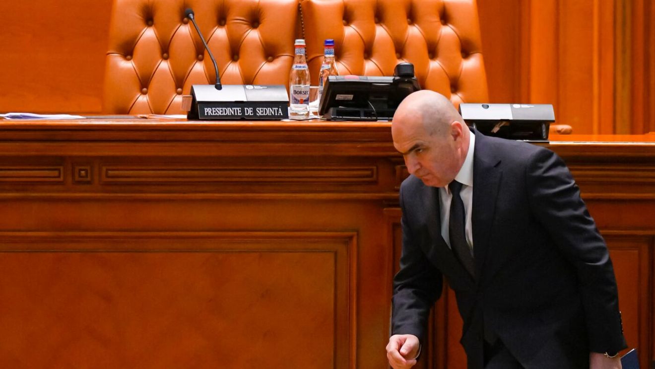 Celebrul milionar, mesaj dur de Crăciun, de la Dubai, pentru „unchiul Bolojan”: „Nu-i băga în faliment pe români şi nu-i da afară!”