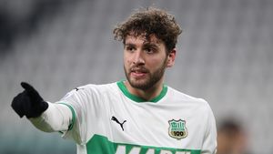 Este noua senzație din Serie A! Manchester City și Real Madrid se bat pe transferul fotbalistului „aruncat” de AC Milan la Sassuolo
