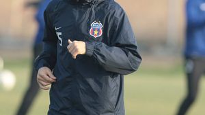 E "pe bune", dar nici nu-ți puteai imagina așa ceva!** De ce s-au supărat steliștii pe o glorie a clubului și cum a fost prinsă în "flagrant" :)