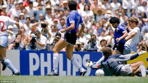 Golul lui Maradona, "în oglindă". VIDEO | Un anonim a reușit unul dintre cele mai frumoase goluri înscrise vreodată