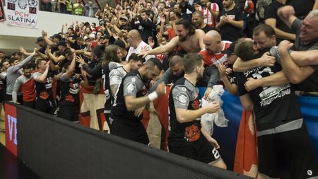 Dinamo merge însoțită de fani în Elveția, la meciul din Liga Campionilor la handbal. "S-a creat o legătură puternică între noi și suporteri"