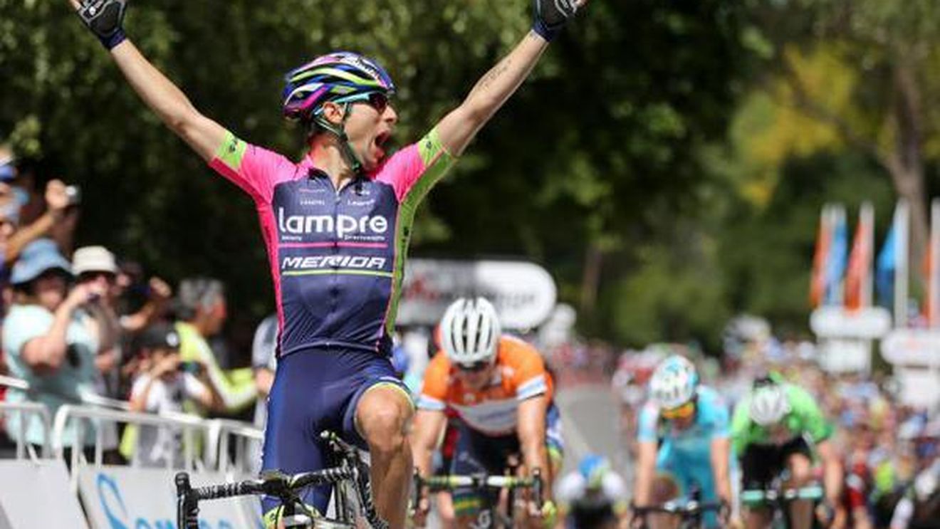 Ulissi revine cu victorie în Giro! Suspendat nouă luni pentru dopaj în 2014, după ce a câștigat două etape în Turul Italiei, rutierul de la Lampre-Merida s-a impus la sprint. Contador a rezistat cu umărul dislocat