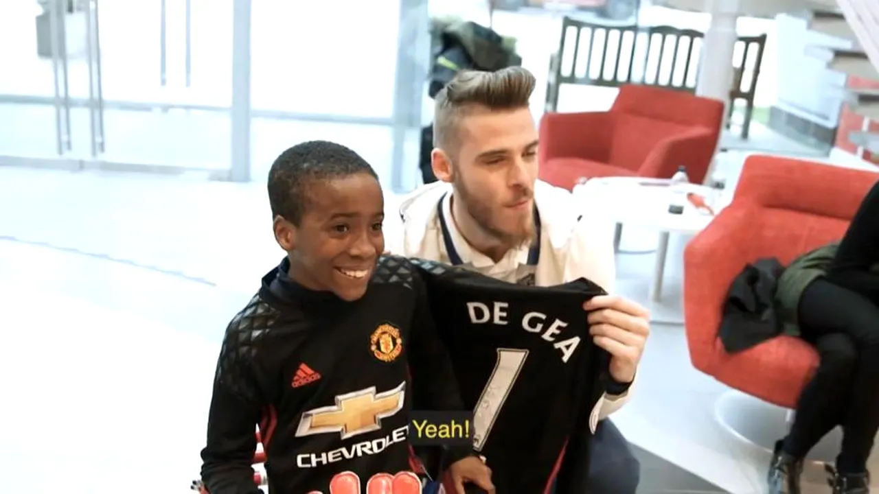 VIDEO | A fost printre cele mai fericite zile din viația lui. Gest superb făcut de jucătorii lui United pentru un copil de 11 ani, care suferă de paralizie cerebrală