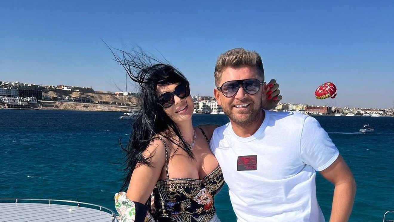 Fosta parteneră de viață a lui Stelian Carabaș s-a aruncat tot în brațele unui fost fotbalist. Maria Cușu, fericită în brațele noului iubit | GALERIE FOTO