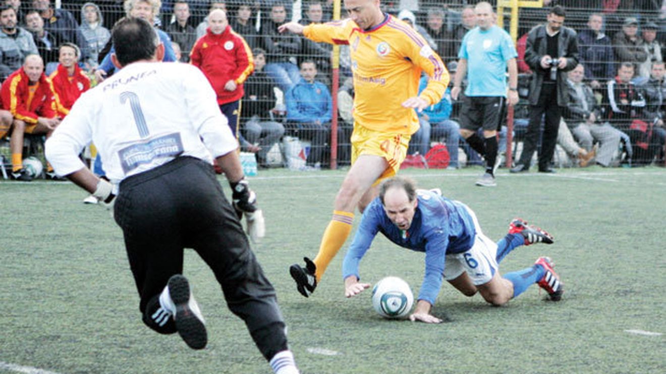 Fanii au pus o vorbă bună pentru italieni:** "Las-o mai moale, nea Florine!"