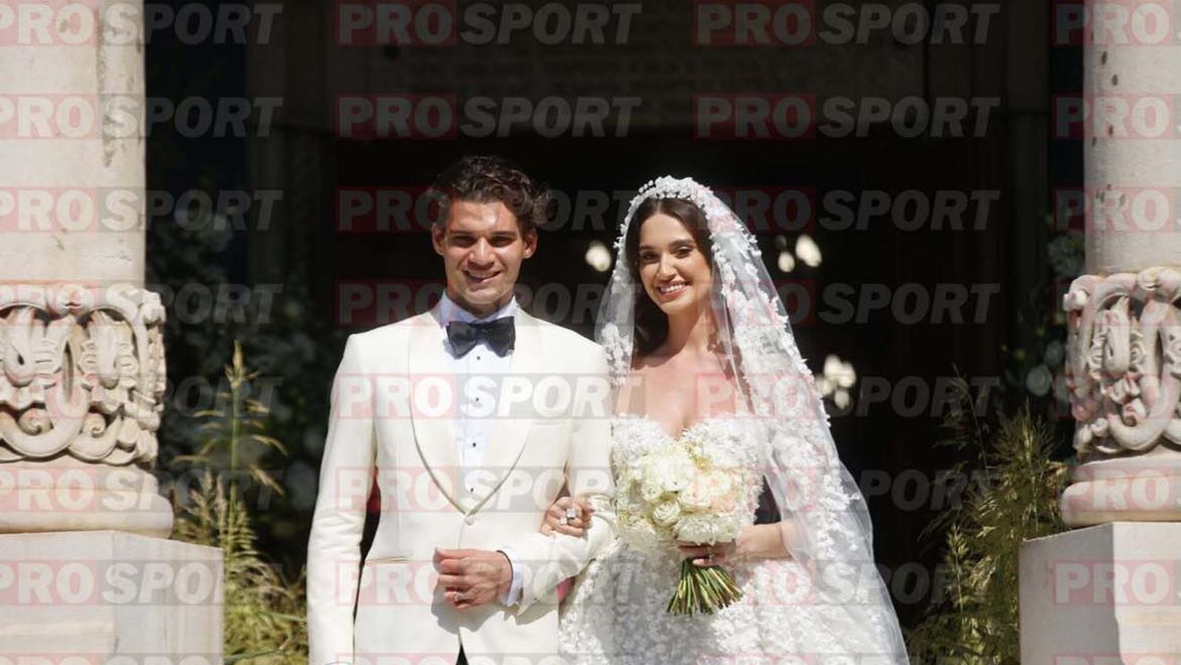 Imaginile momentului cu Ianis Hagi și soția lui, Elena, de la cununia religioasă! Cum au apărut cei doi miri la nunta anului în România