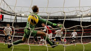 Din nou meci de poveste pentru Arsenal!** Tunarii aveau 2-0 în minutul 23, Fulham a revenit incredibil, dar Wenger a primit adevărata lovitură în '90+4! Ce s-a întâmplat