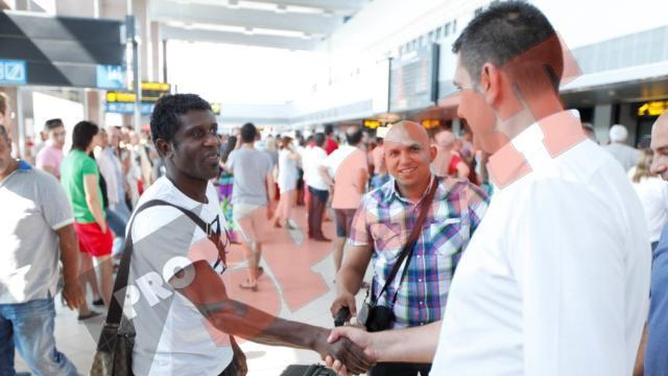 FOTO EXCLUSIV** Super lovitură pentru Dinamo! Omul adus la dorința expresă a lui Bonetti a sosit azi la București