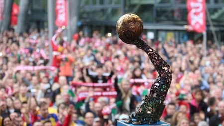 Sport și show! Turneul Final 4 al Ligii Campionilor, mai mult decât o competiție. Sâmbătă sunt programate semifinalele cu două mari favorite, FC Barcelona și Kiel