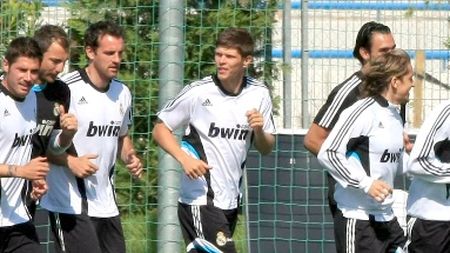 Real Madrid a făcut credite de 153 de milioane â‚¬ pentru a-i lua pe Kaka și Ronaldo!**