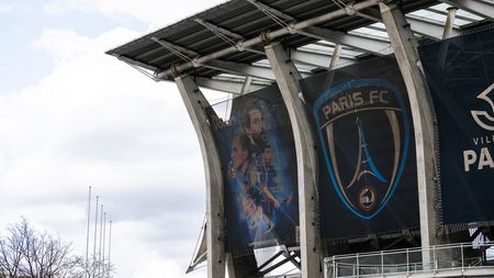 "Trece într-o altă dimensiune". PSG ar putea deveni a doua echipă din Paris ca buget după ce un alt club din capitala franceză a fost cumpărat de cel mai bogat om din Europa, cu o avere de 183.000.000.000 de euro