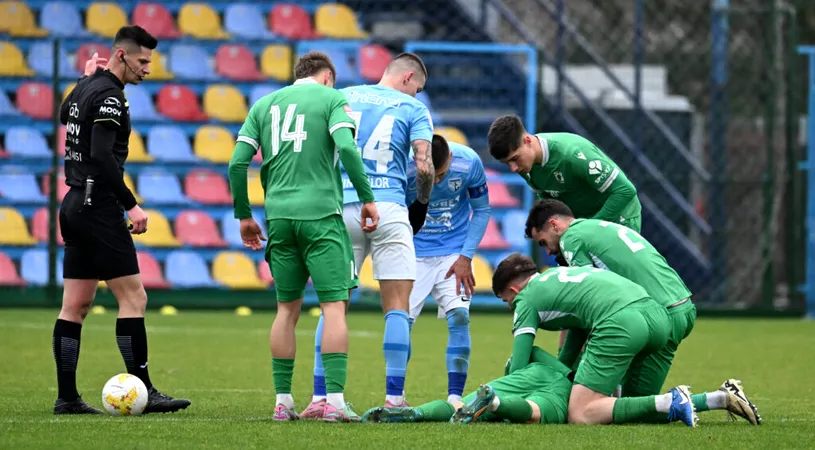 Scene șocante la Voluntari! Robert Curescu, de la CSC Dumbrăvița, s-a prăbușit pe gazon, fără să fie lovit. Reacția antrenorului