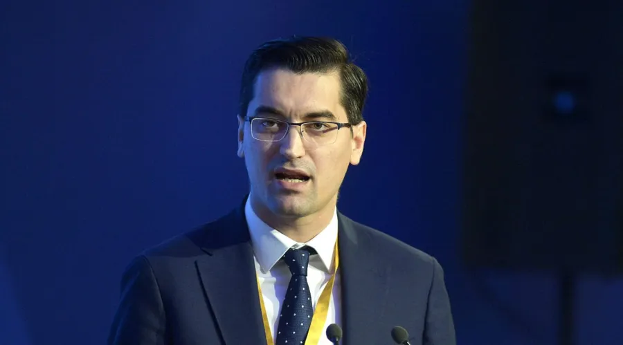 Președintele FRF, Răzvan Burleanu, vrea să continue colaborarea cu Iordănescu