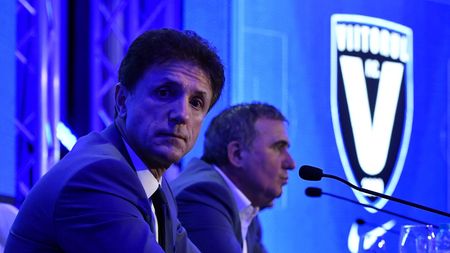 Gică Popescu a răbufnit la adresa oficialilor FRF: „Duceți-vă și întrebați la ușa lor! De ce ne puneți nouă aceste întrebări?”