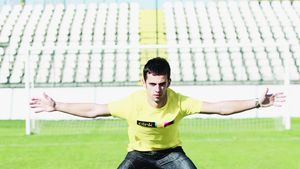 "Piticul" uriaș! Povestea portarului are i-a chinuit pe steliști