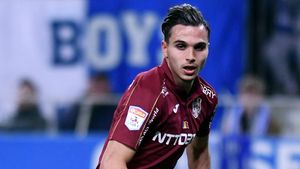 INTERVIU | Cristi Manea și cariera decisă de un club pe care nu-l cunoaște: „N-am fost niciodată în Cipru”. Cum i-a interzis Apollon visul de a juca în Serie A sau La Liga | EXCLUSIV