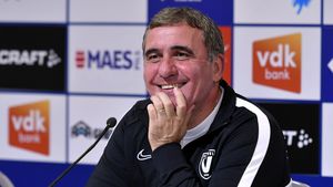 Gică Hagi se umple de bani! Cât încasează anual de la sponsorul care a bătut palma cu „Regele”. Toate detaliile contractului