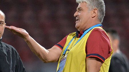 Andone face haz de necaz: "Puteam juca meciul ăsta la Săftica! E și în prime-time, mai bine ne programau la ora 1 să nu ne vadă nimeni!" Cum i-a amenințat pe Nistor&Co
