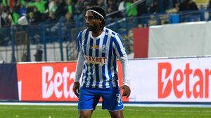 Billel Omrani, debut oficial la Poli Iași. Atacantul francez pune presiune pe oficialii ieșeni: „Sper să fiu în lot pentru meciul cu Oțelul”. Reacția antrenorului Emil Săndoi