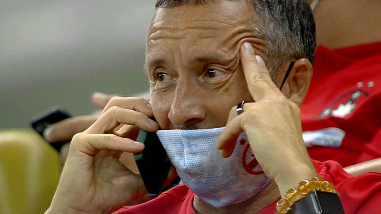 Mihai Stoica, ironizat în direct la tv: „Ce să facă pe bancă? O să sperie adversarii și o să se ia de arbitri”
